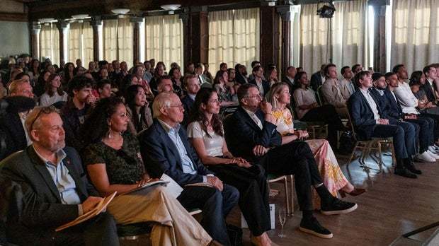 The Jury: Peter Wallenberg Jr, Hillevi Pihlblad Rafidashti, Claes Dahlbäck, Susanne Najafi, Conni Jonsson and Sara Wimmercranz.