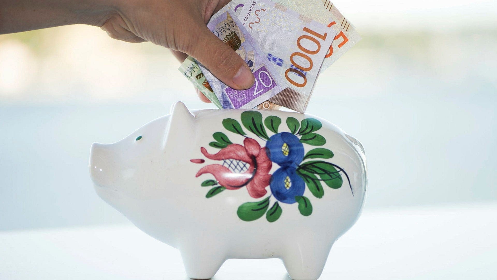 Dramatic fall in savings interest rates - bank account becomes a losing proposition.