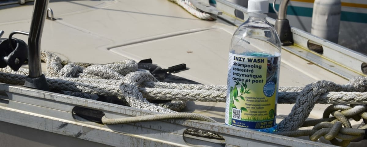 Cleaning a boat deck after winter storage