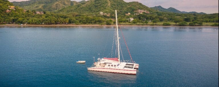 Living on a boat year-round: a new way of living