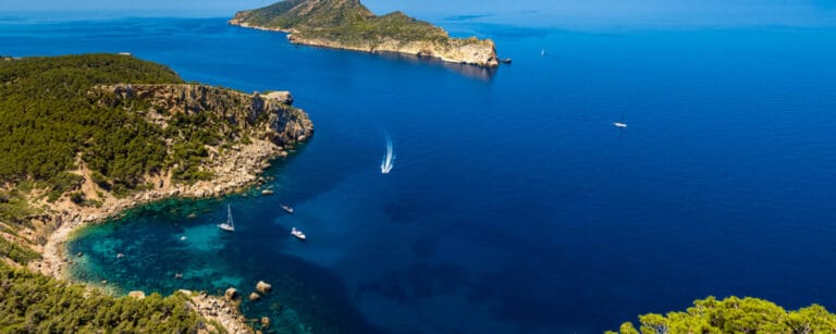 Mediterranean: 3 Hidden Paradises Accessible by Boat