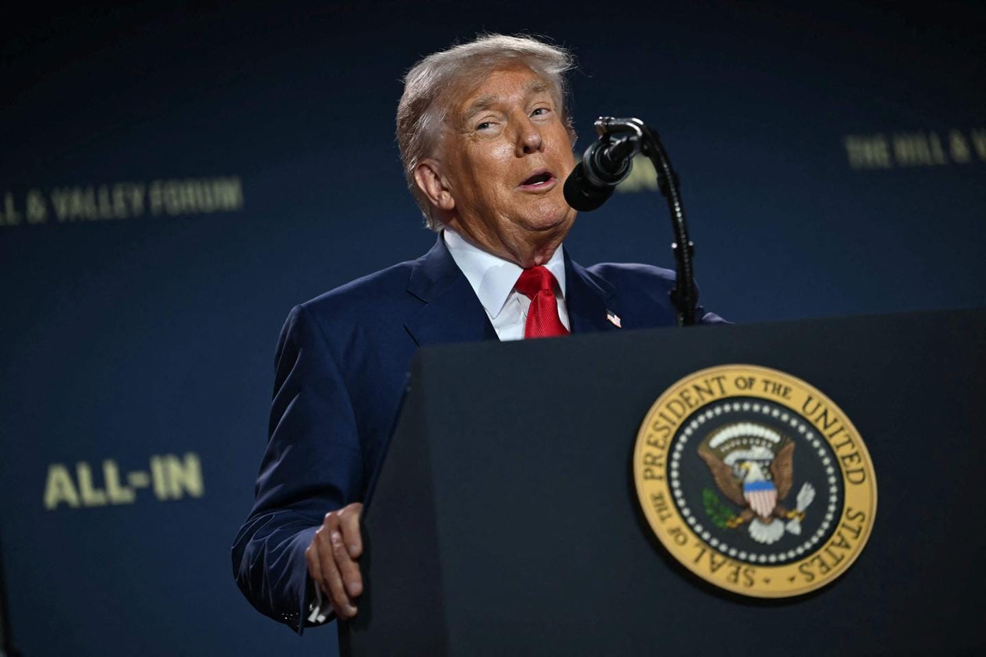Donald Trump unleashes Silicon Valley to ensure the United States "global dominance."