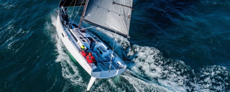 First 36 SE: BENETEAU unveils its purebred gliding racer