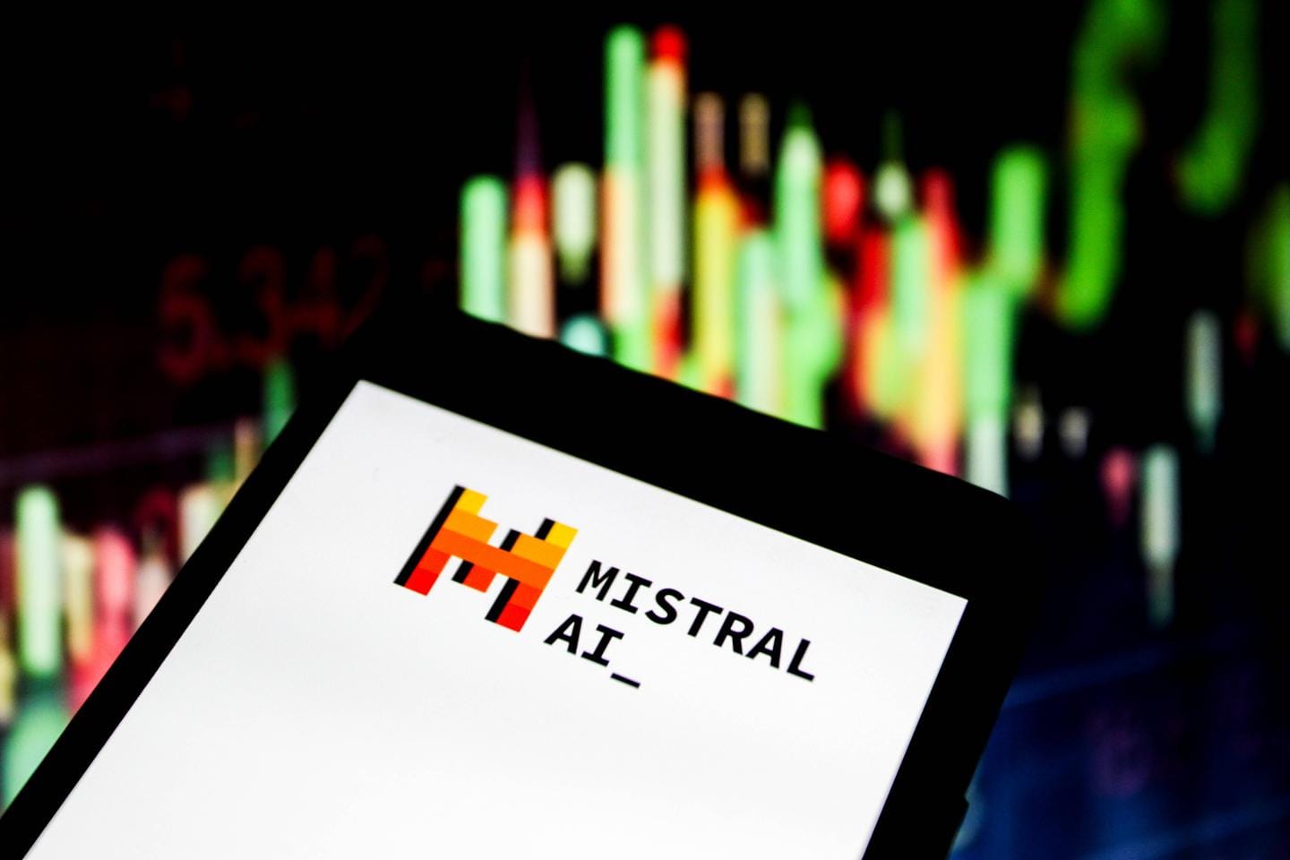 Mistral AI Bets on Transparency by Making its Environmental Impact Public