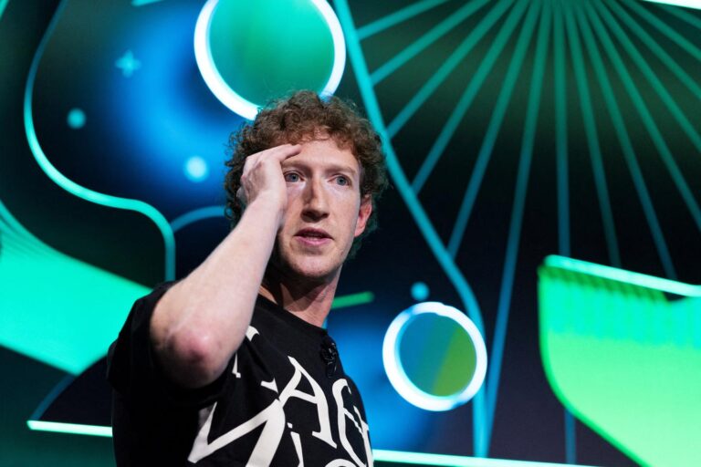 After the metaverse, Mark Zuckerberg invests tens of billions of dollars in "superintelligence" thanks to his dazzling results.