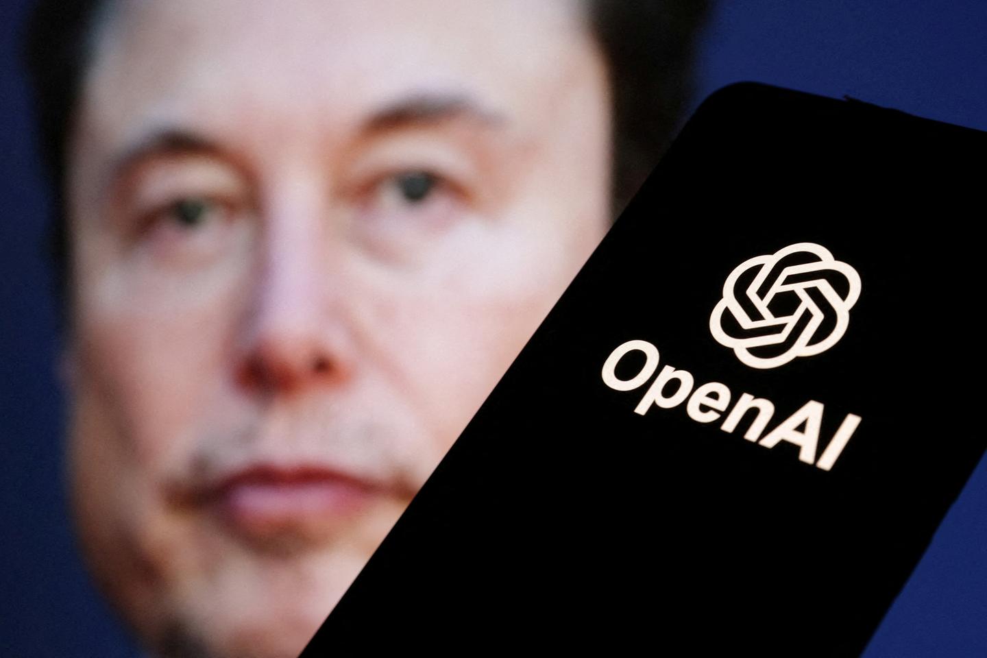 Elon Musk accuses Apple of favoring ChatGPT in its App Store, to the detriment of Grok.