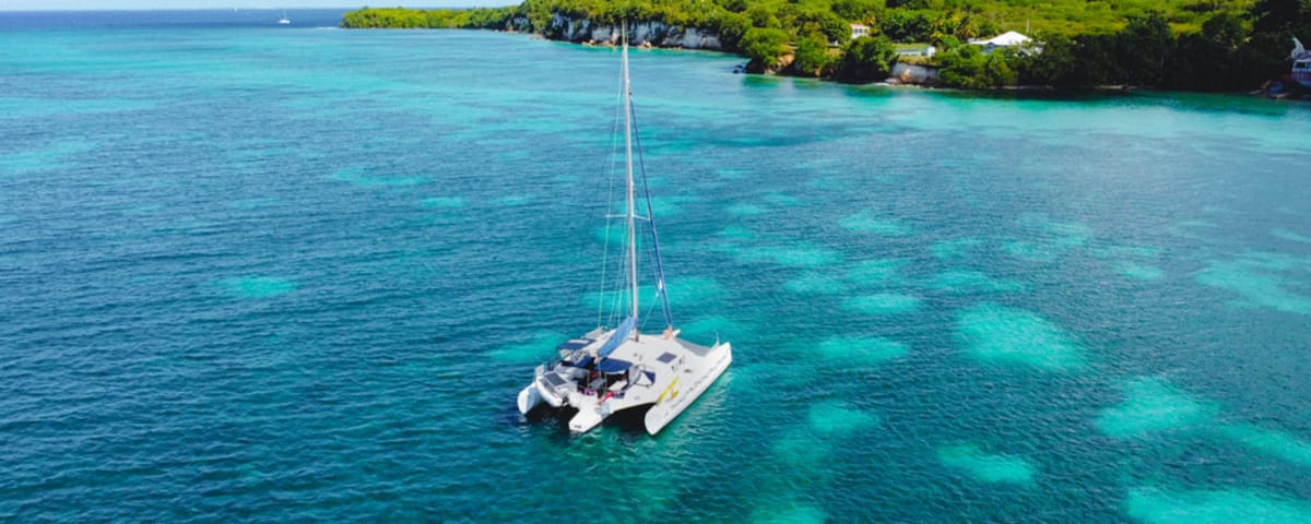 Charter or personal boat: what type of cruise to choose in the Caribbean?