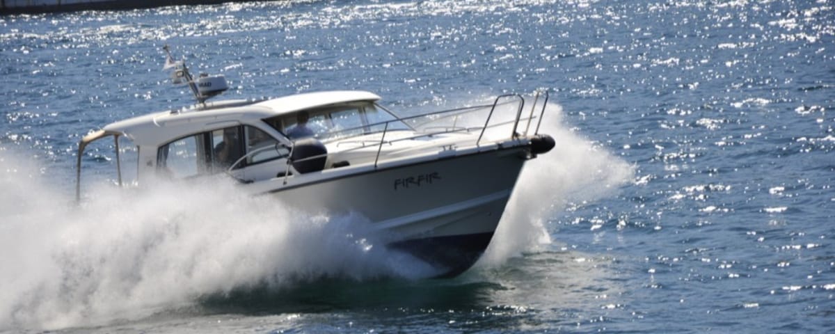 Rigid or semi-rigid hull for boats under 10 meters: which choice to make?