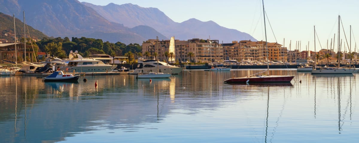 How to properly equip your boat for sailing in the cold: sails, heating and electronics