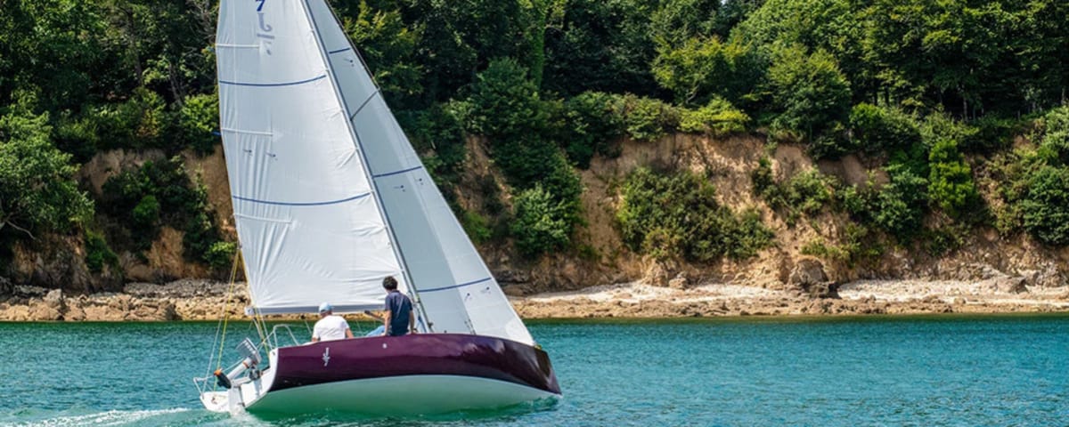 J/7: The new 7m family dayboat by J Composites