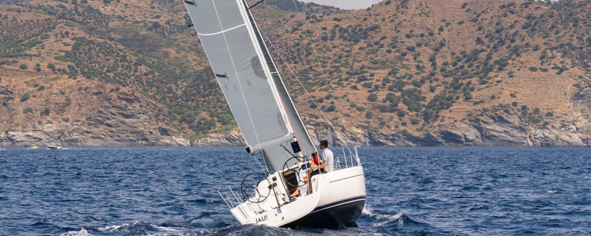 J/36, the new performance cruising sailboat by J Composites